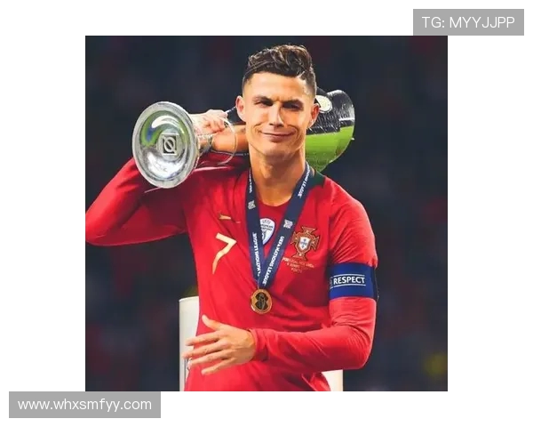 C罗带领葡萄牙勇夺世界杯冠军完成职业生涯巅峰梦想 C罗带领葡萄牙勇夺世界杯冠军完成职业生涯巅峰梦想